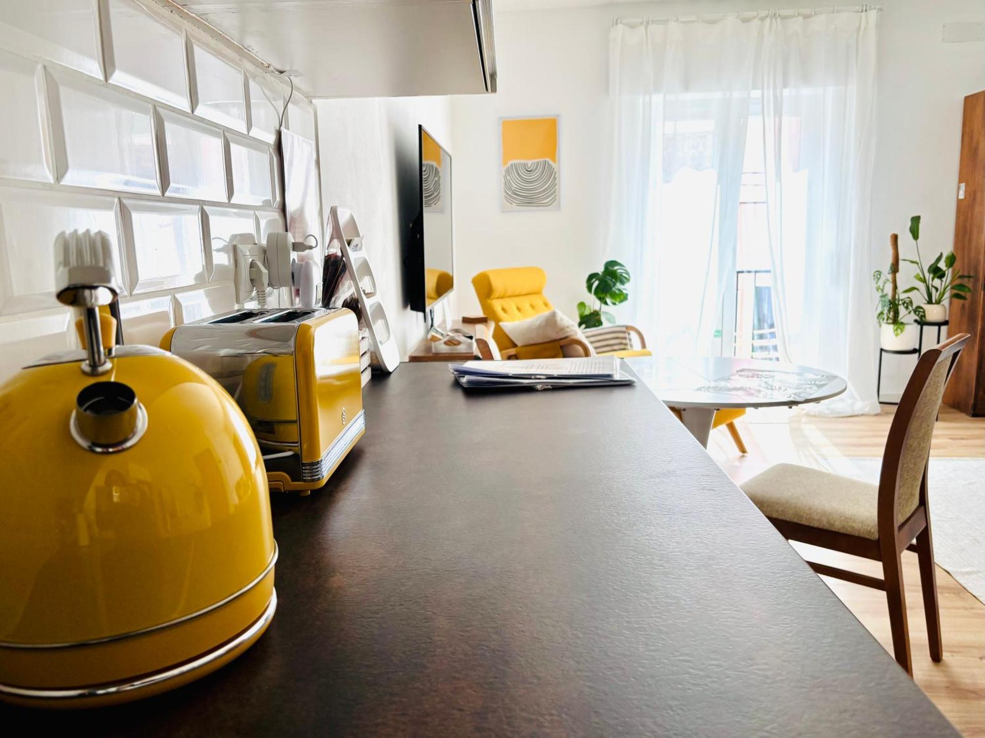 Apartment Lush Botanic Oasis With A Boho Hideaway, Near & Cafes