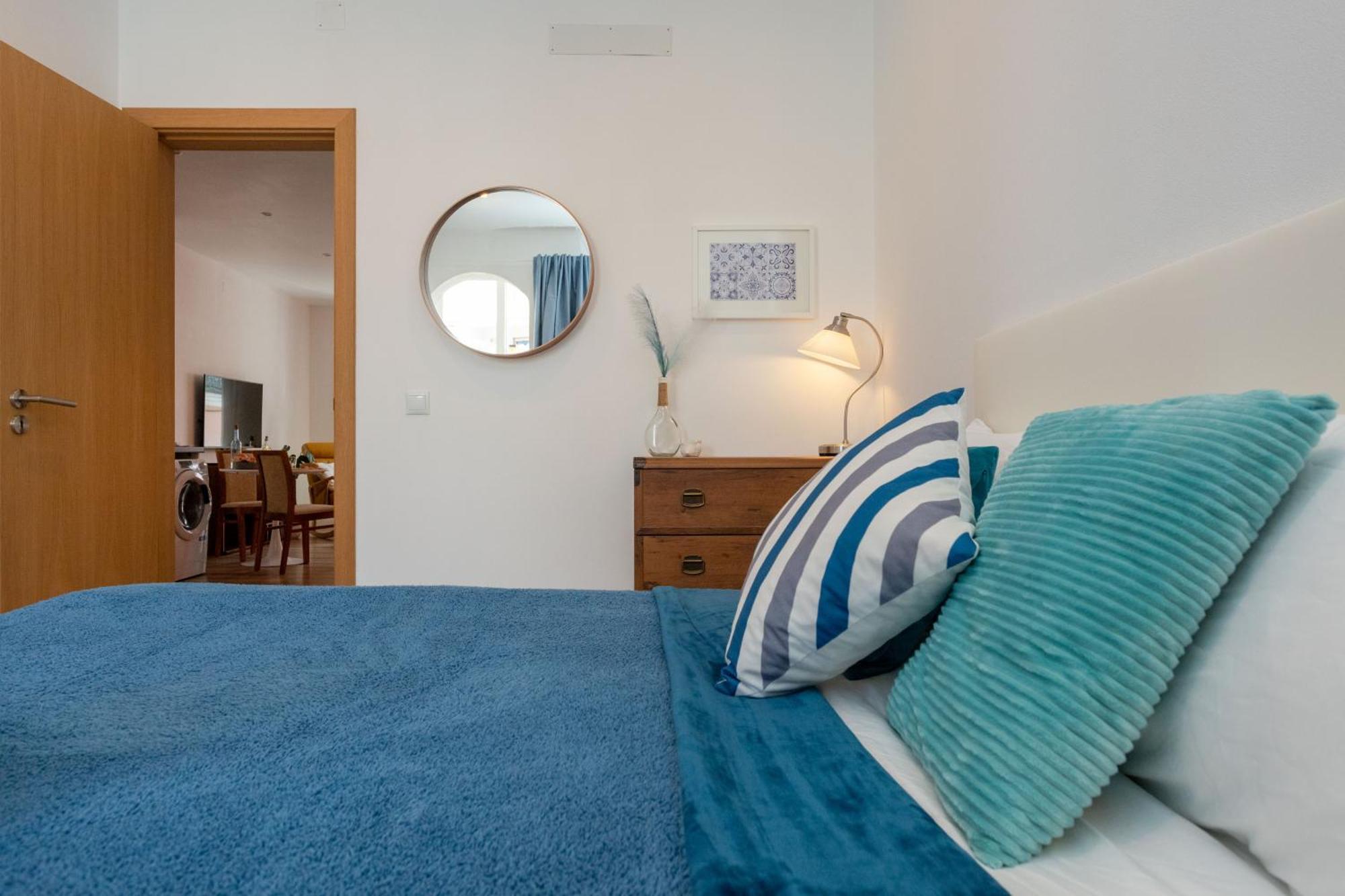 Apartment Lush Botanic Oasis With A Boho Hideaway, Near & Cafes